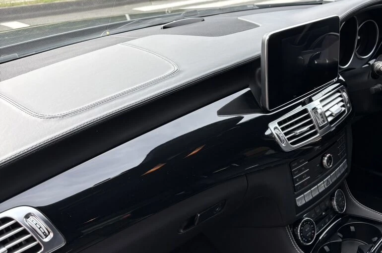    BENZ CLS ダッシュボード補修張替   